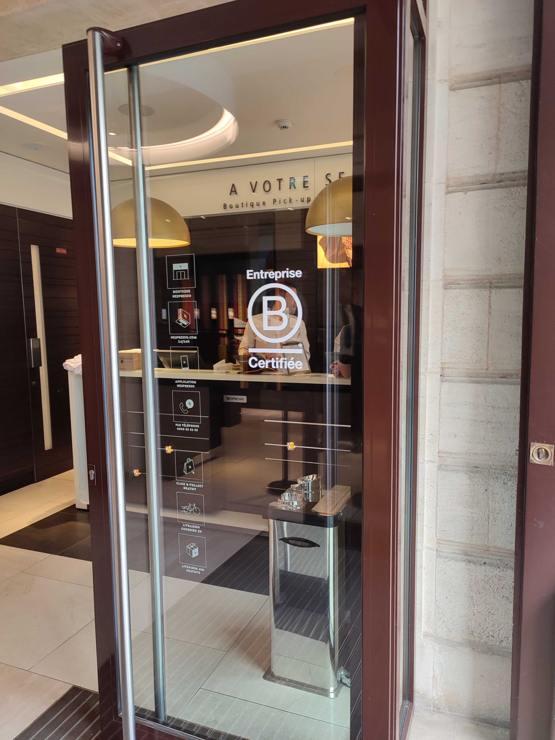 vitrines bcorp nespresso bordeaux 2